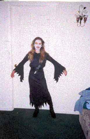 Laurahalloween.jpg